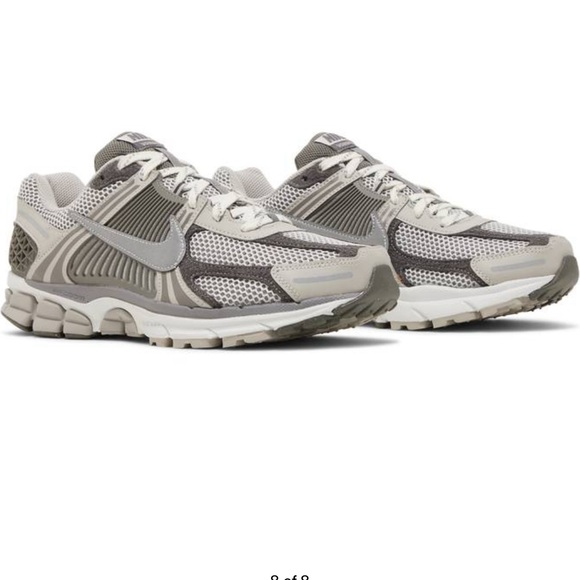 Nike Vomero - Picture 1 of 8